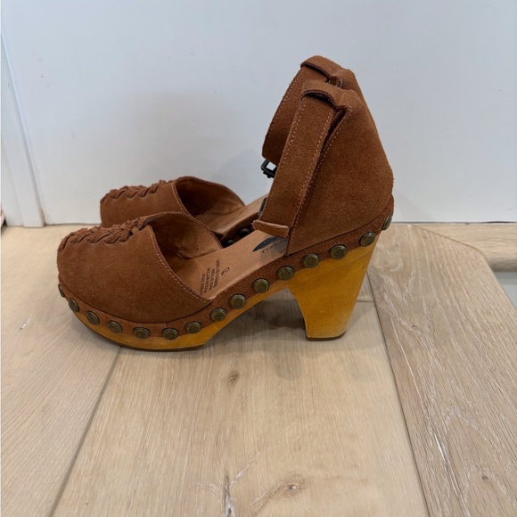 Free People Jeffery Campbell Brown Suede Heels with Ankle Strap and Wooden Soles - Picture 2 of 6